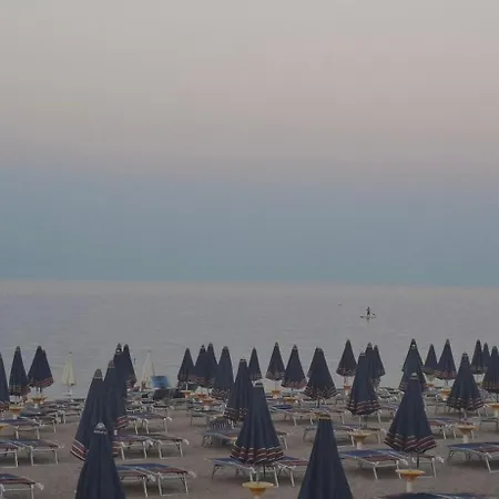 Vista Mare- Garage Privato- Centro A 700 M 锡罗洛